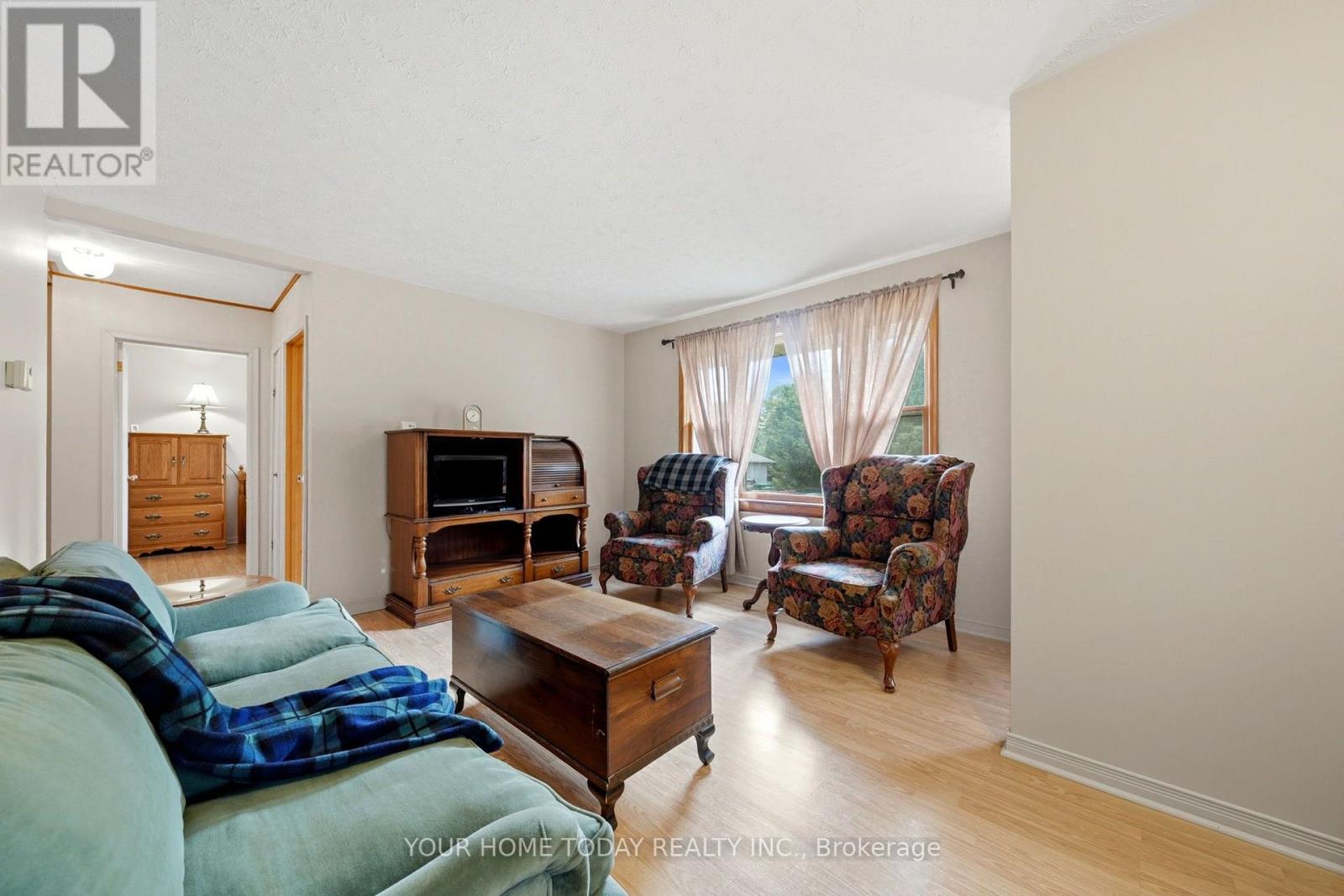 32 Dayfoot Drive, Halton Hills (Georgetown), Ontario  L7G 2L1 - Photo 4 - W13543276