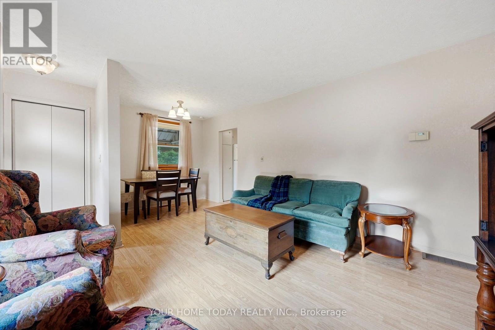 32 Dayfoot Drive, Halton Hills (Georgetown), Ontario  L7G 2L1 - Photo 6 - W13543276