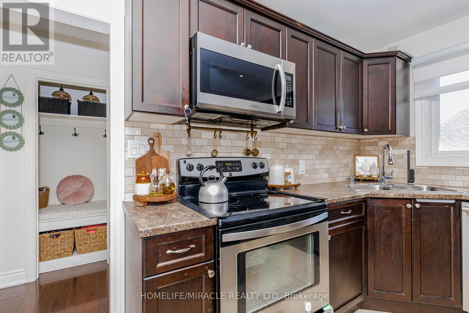 403 Delrex Boulevard, Halton Hills (Georgetown), Ontario  L7G 4H8 - Photo 12 - W13548388