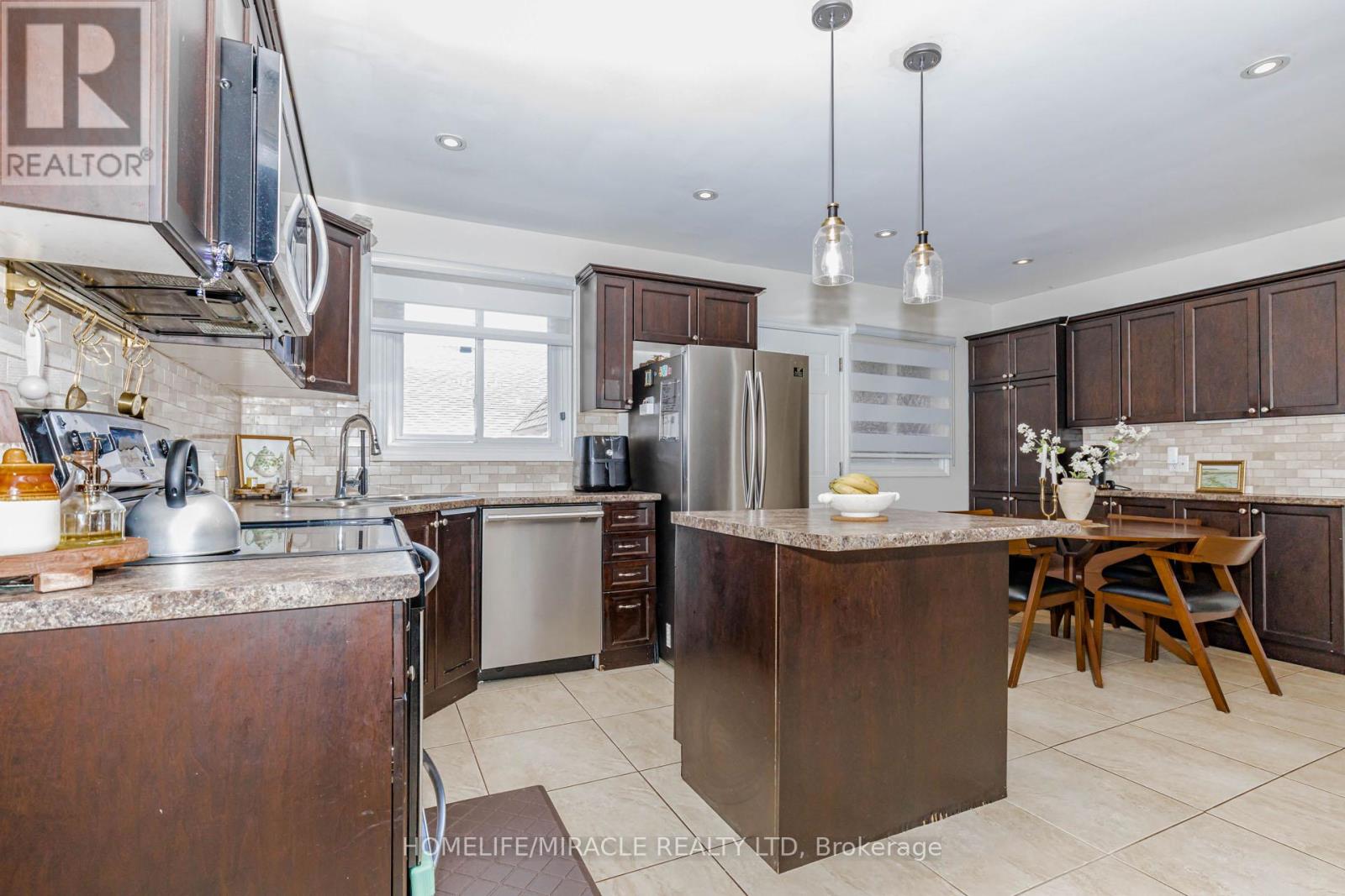 403 Delrex Boulevard, Halton Hills (Georgetown), Ontario  L7G 4H8 - Photo 13 - W13548388