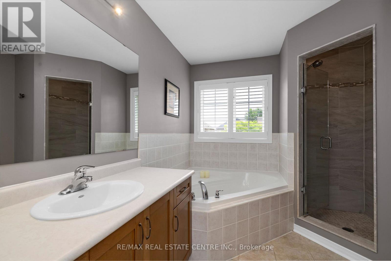 27 Milfoil Street, Halton Hills (Georgetown), Ontario  L7G 6M5 - Photo 23 - W13549330