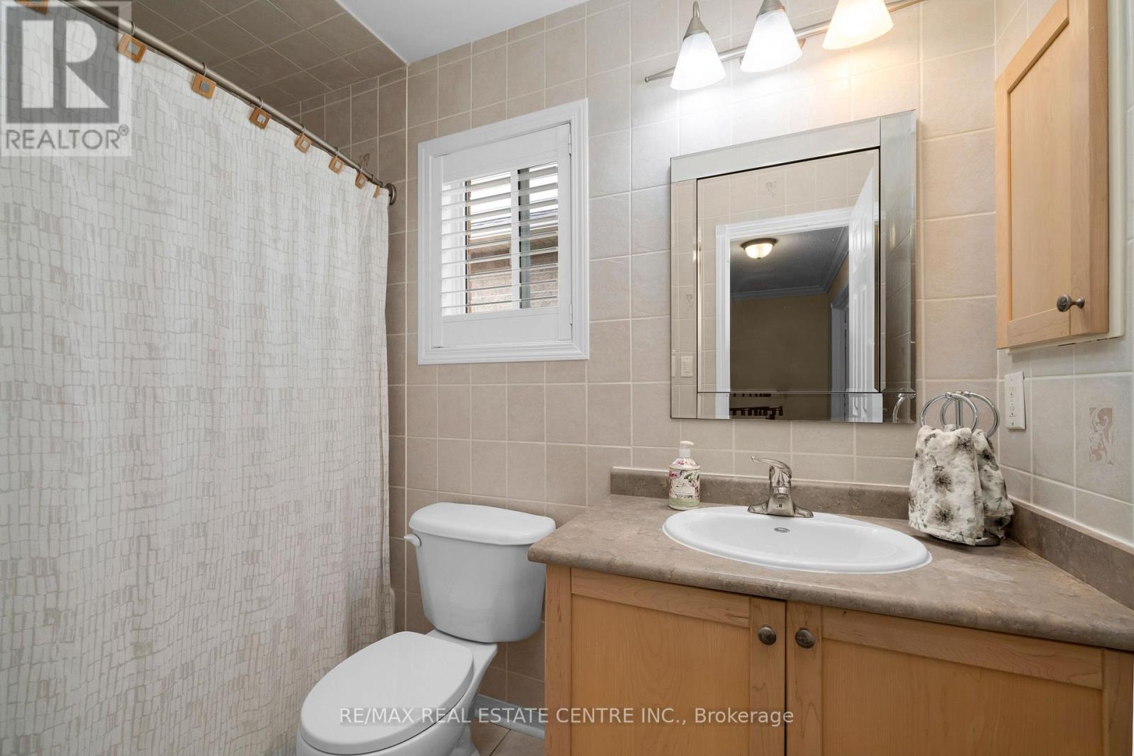 27 Milfoil Street, Halton Hills (Georgetown), Ontario  L7G 6M5 - Photo 30 - W13549330