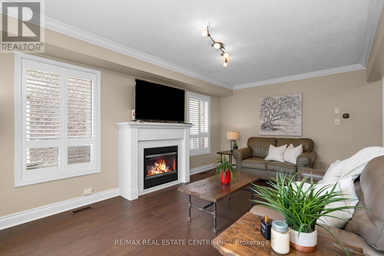 27 Milfoil Street, Halton Hills (Georgetown), Ontario  L7G 6M5 - Photo 7 - W13549330