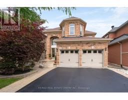 <div class="price">$1,139,900</div> 27 Milfoil Street, Halton Hills (Georgetown)<br><div style="margin-bottom:8px;"><small>RE/MAX Real Estate Centre Inc.</small></div><div class='bed_bath'>5 Bed | 4 Bath</div>