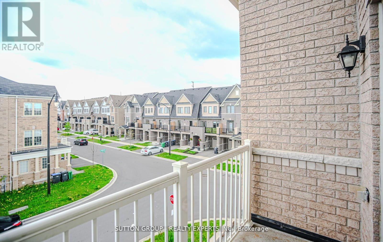 65 Fruitvale Circle, Brampton (Northwest Brampton), Ontario  L0P 1N0 - Photo 7 - W13551626