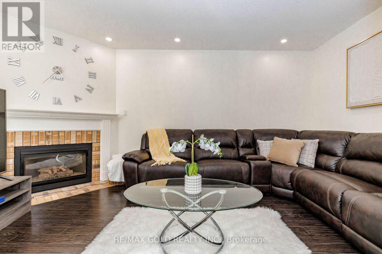93 Lauchlin Crescent, Halton Hills (Georgetown), Ontario  L7G 5R3 - Photo 10 - W13554502