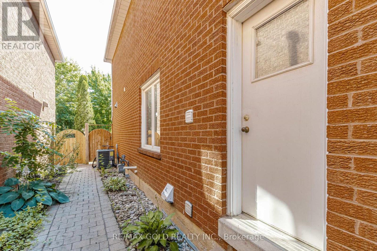 93 Lauchlin Crescent, Halton Hills (Georgetown), Ontario  L7G 5R3 - Photo 44 - W13554502