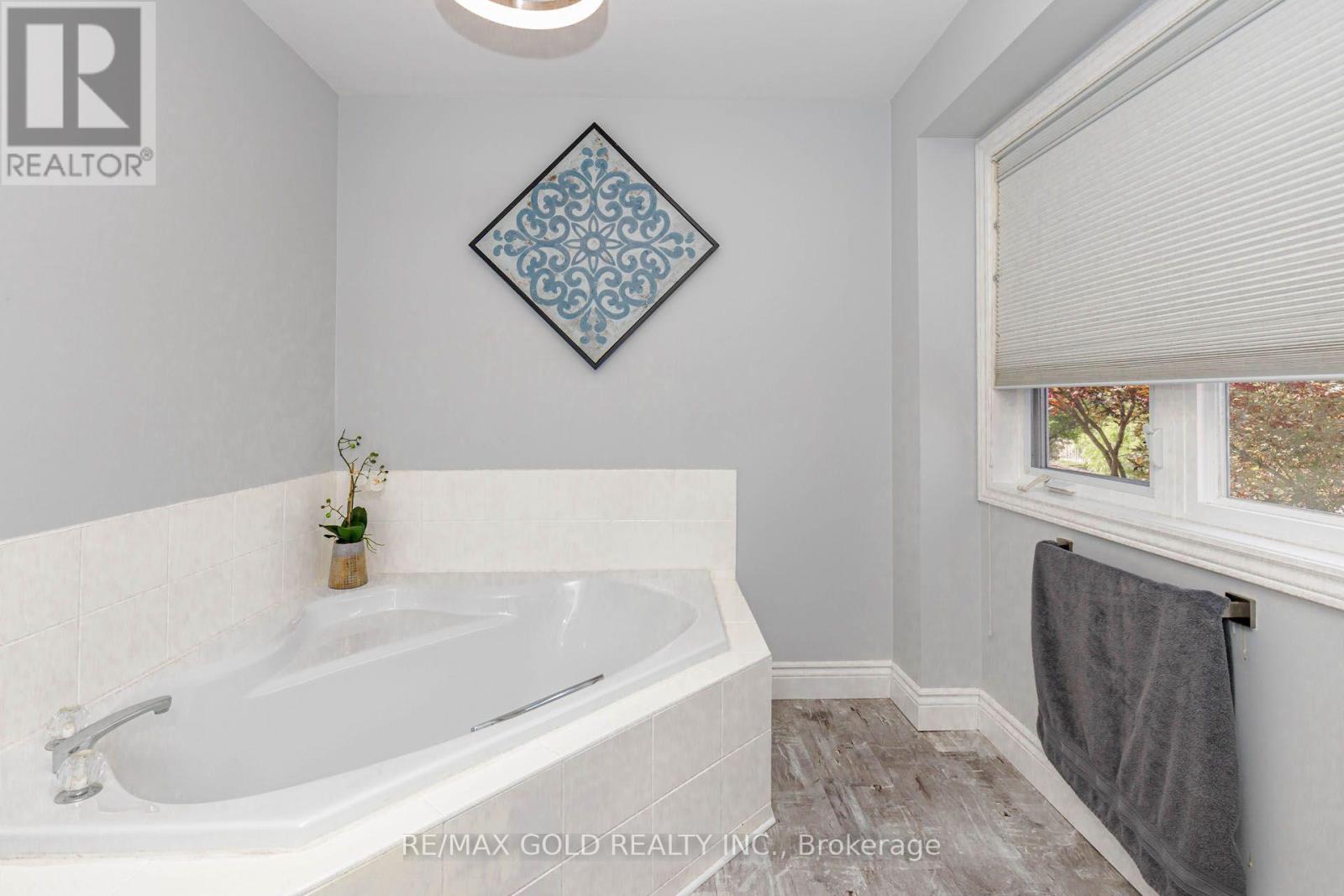93 Lauchlin Crescent, Halton Hills (Georgetown), Ontario  L7G 5R3 - Photo 50 - W13554502