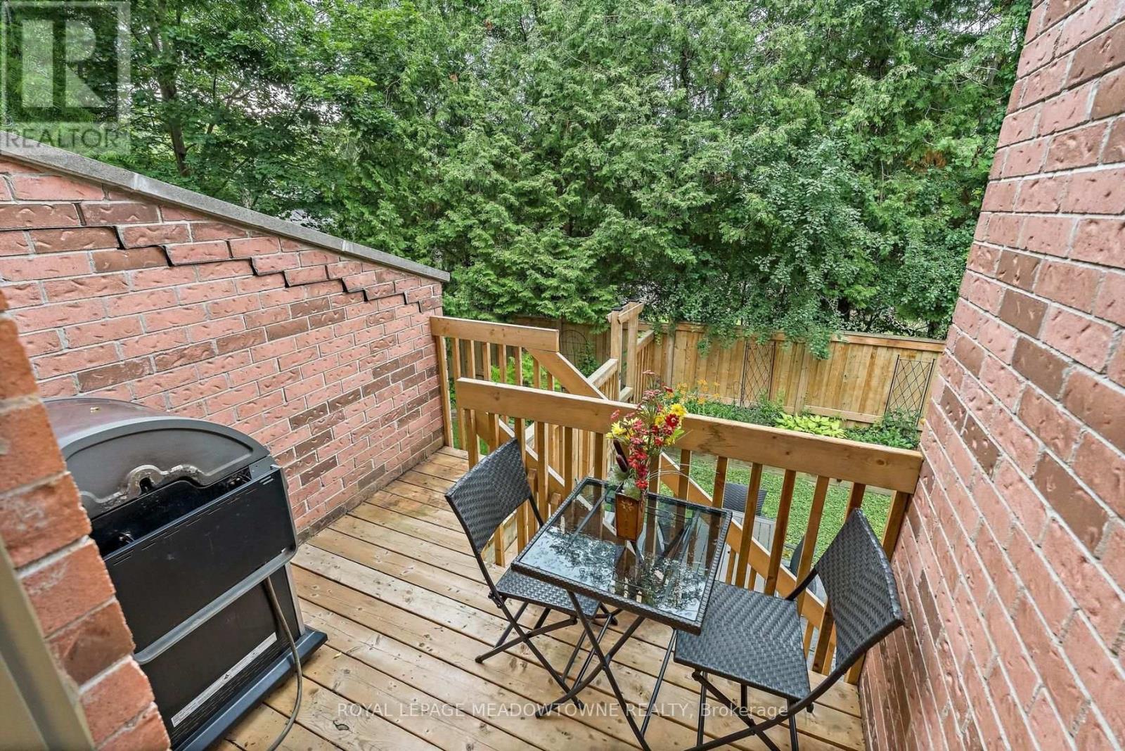 11 - 76 River Drive, Halton Hills (Georgetown), Ontario  L7G 2J2 - Photo 24 - W13555208