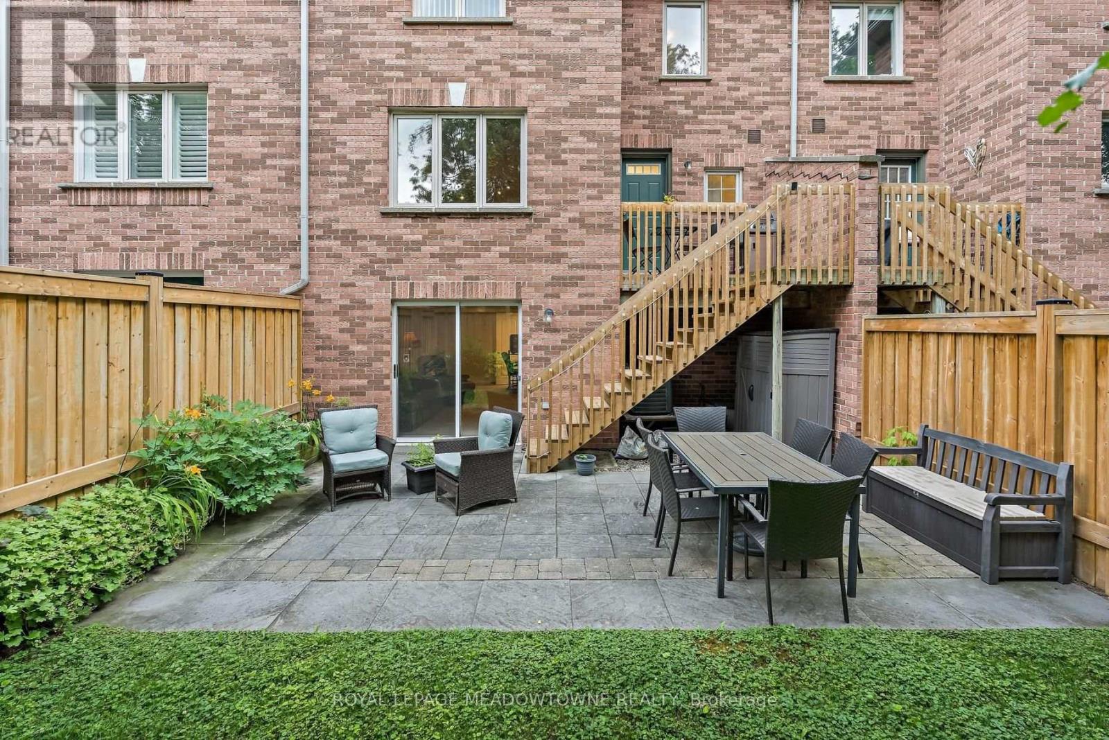 11 - 76 River Drive, Halton Hills (Georgetown), Ontario  L7G 2J2 - Photo 32 - W13555208