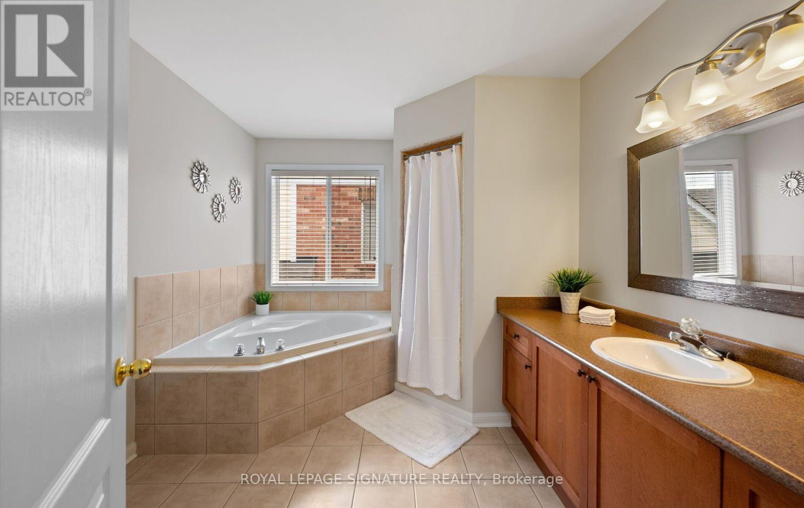 115 Arborglen Drive, Halton Hills (Georgetown), Ontario  L7G 6L1 - Photo 18 - W13555748