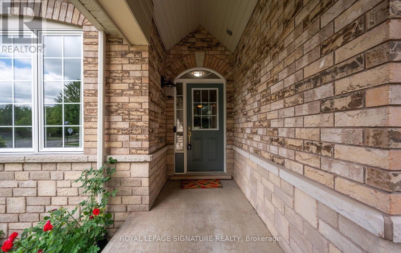 115 Arborglen Drive, Halton Hills (Georgetown), Ontario  L7G 6L1 - Photo 2 - W13555748