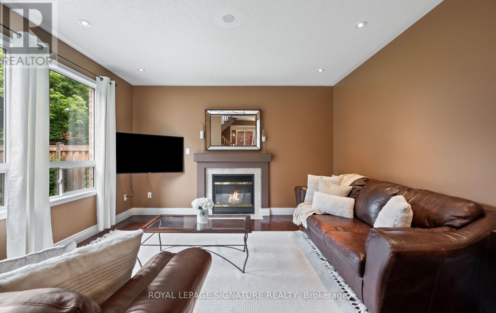 115 Arborglen Drive, Halton Hills (Georgetown), Ontario  L7G 6L1 - Photo 6 - W13555748