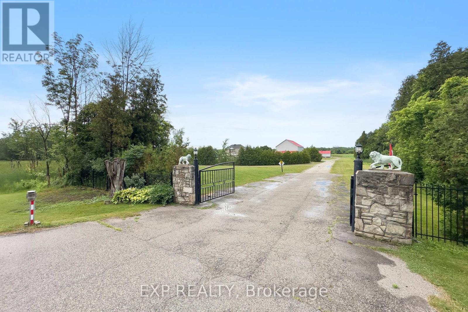 11677 Regional Rd 25, Halton Hills (Es Rural Esquesing), Ontario  L7J 2M1 - Photo 2 - W13559212