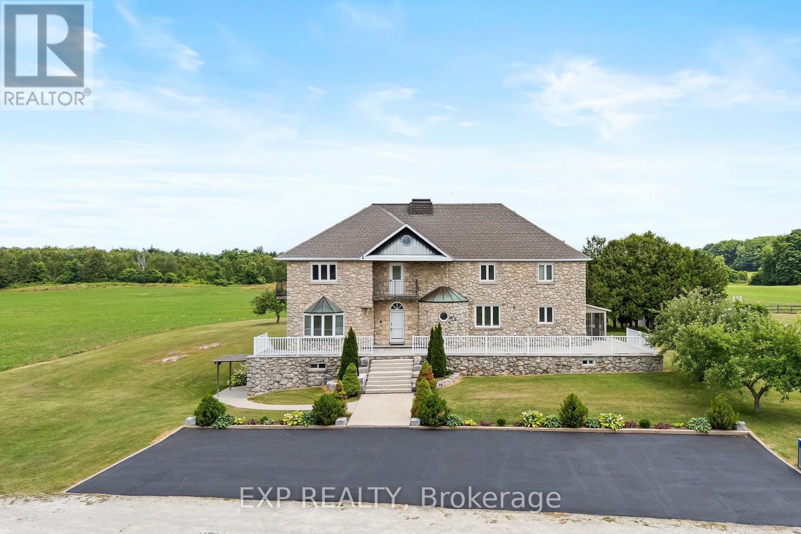 11677 Regional Rd 25, Halton Hills (Es Rural Esquesing), Ontario  L7J 2M1 - Photo 3 - W13559212