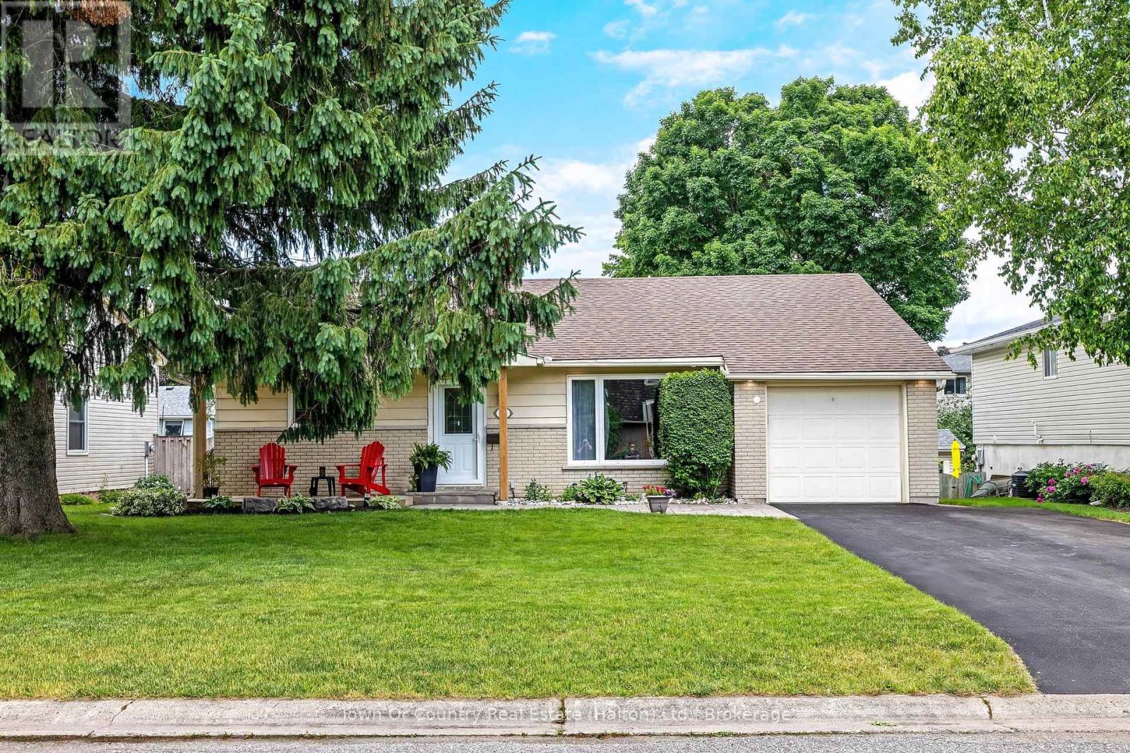 14 Rosemary Road, Halton Hills (Ac Acton), Ontario  L7J 1E8 - Photo 2 - W13560078