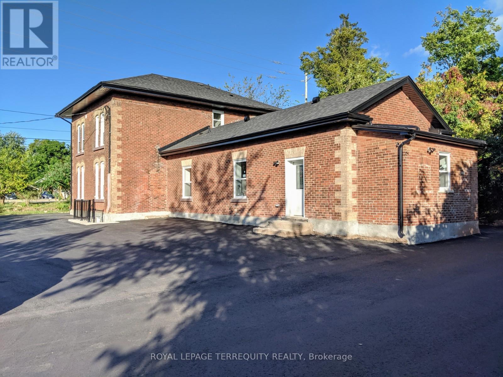 1 - 44 Main Street N, Halton Hills (Georgetown), Ontario  L7J 1W2 - Photo 2 - W13560272