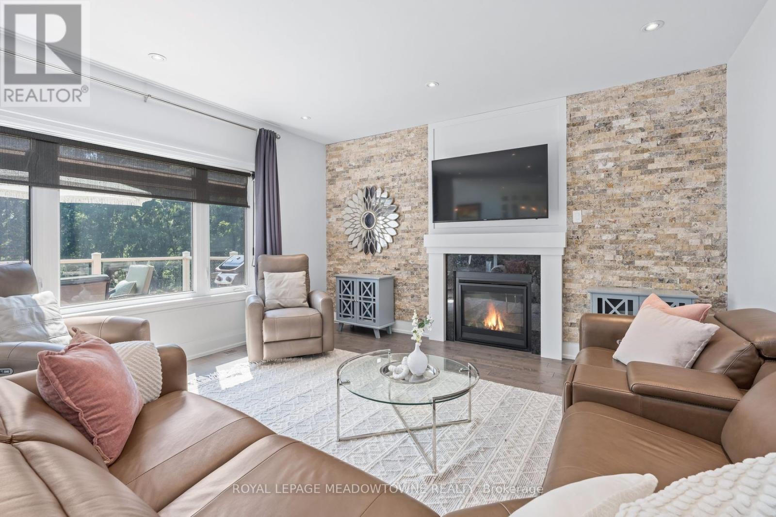 17 Ontario Street, Halton Hills (Georgetown), Ontario  L7G 3K5 - Photo 19 - W13560714