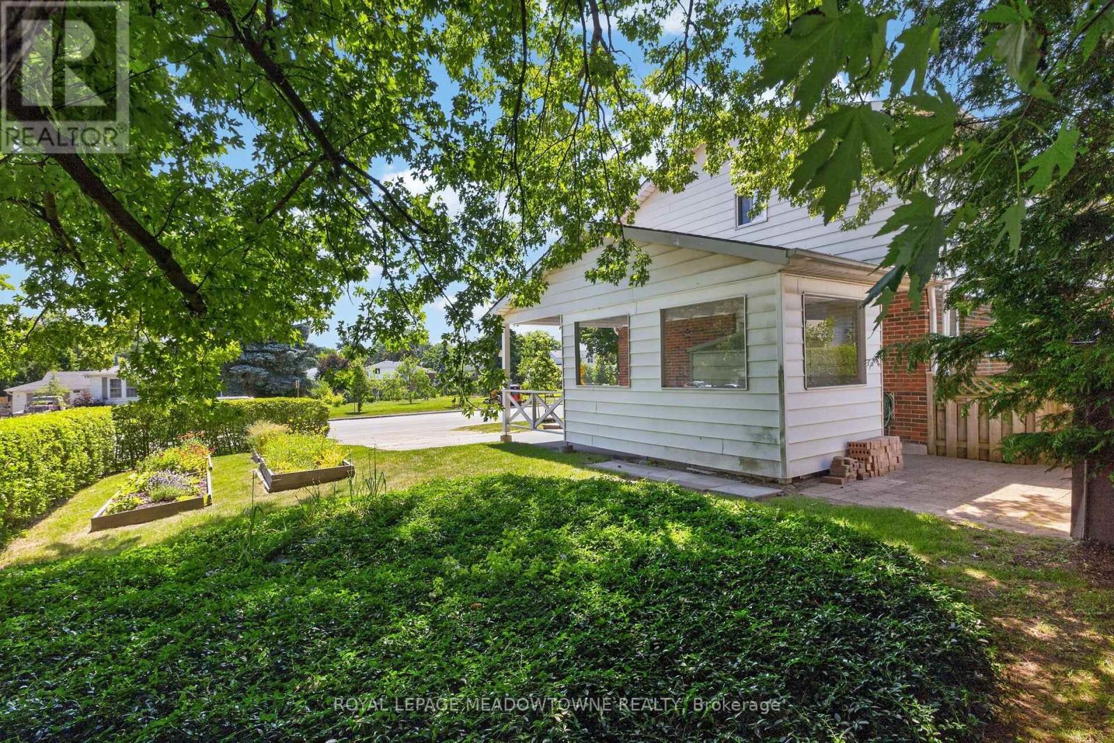 377 Delrex Boulevard, Halton Hills (Georgetown), Ontario  L7G 4H6 - Photo 32 - W13562020