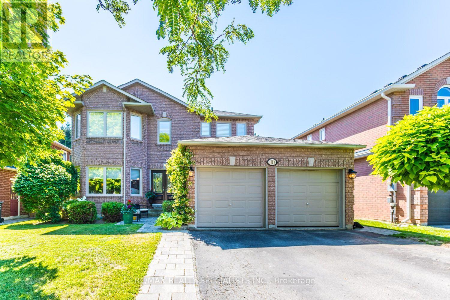 10 Split Maple Lane, Halton Hills (Georgetown), Ontario  L7G 5R7 - Photo 1 - W13563264
