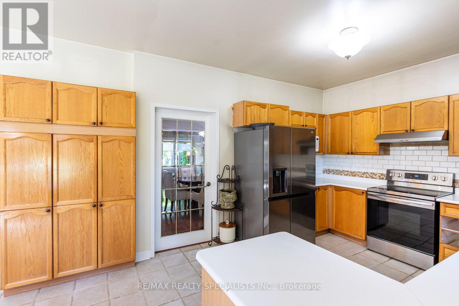 10 Split Maple Lane, Halton Hills (Georgetown), Ontario  L7G 5R7 - Photo 28 - W13563264