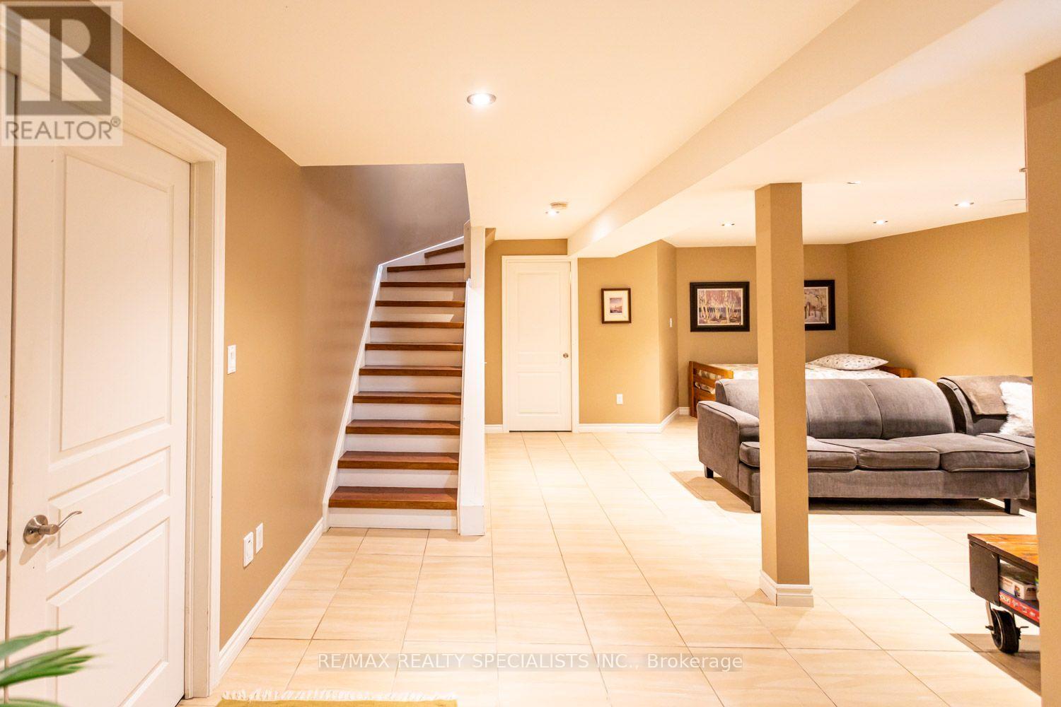10 Split Maple Lane, Halton Hills (Georgetown), Ontario  L7G 5R7 - Photo 37 - W13563264
