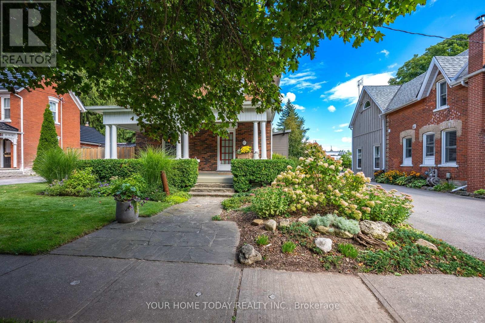 17 Park Avenue, Halton Hills (Ac Acton), Ontario  L7J 1Y3 - Photo 3 - W13565584