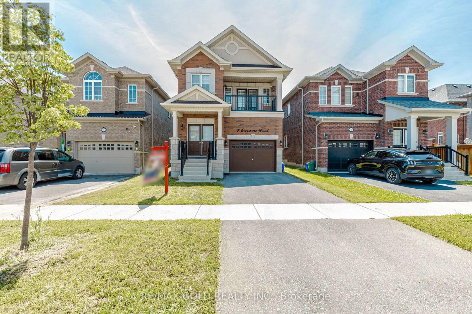 7 Overstone Road, Halton Hills (Georgetown), Ontario  L7G 0N5 - Photo 1 - W13566500