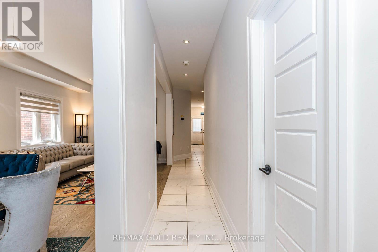 7 Overstone Road, Halton Hills (Georgetown), Ontario  L7G 0N5 - Photo 6 - W13566500