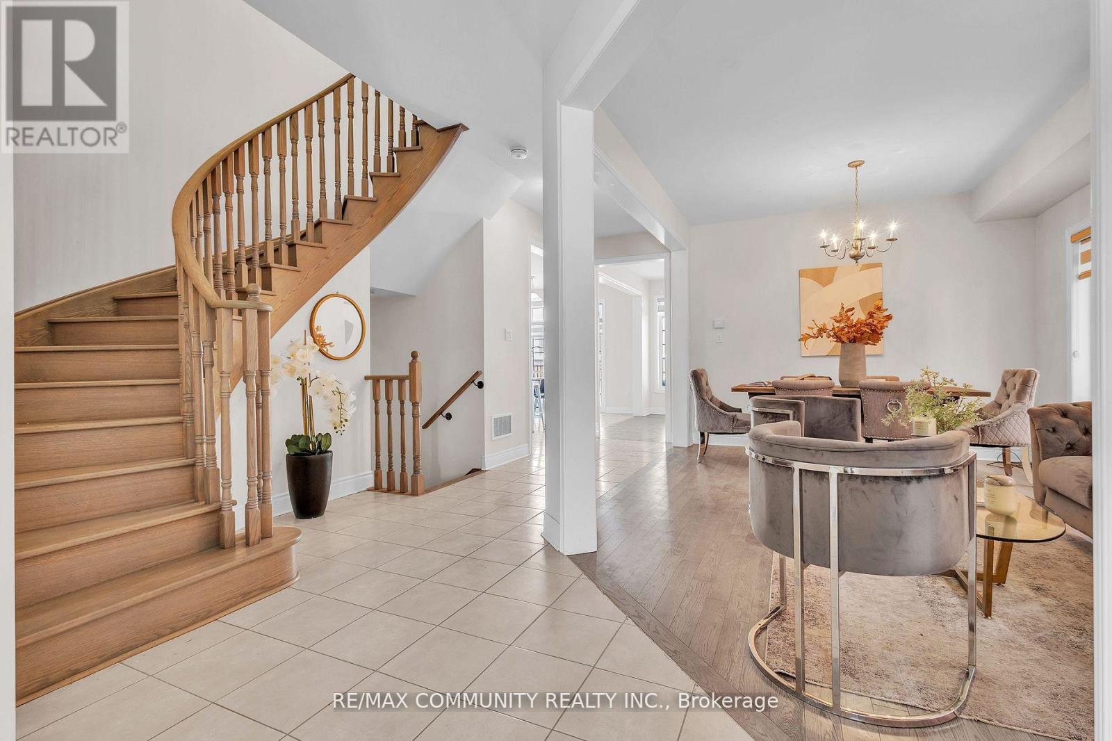 18 Walworth Street, Halton Hills (Georgetown), Ontario  L7G 0N5 - Photo 13 - W13566752
