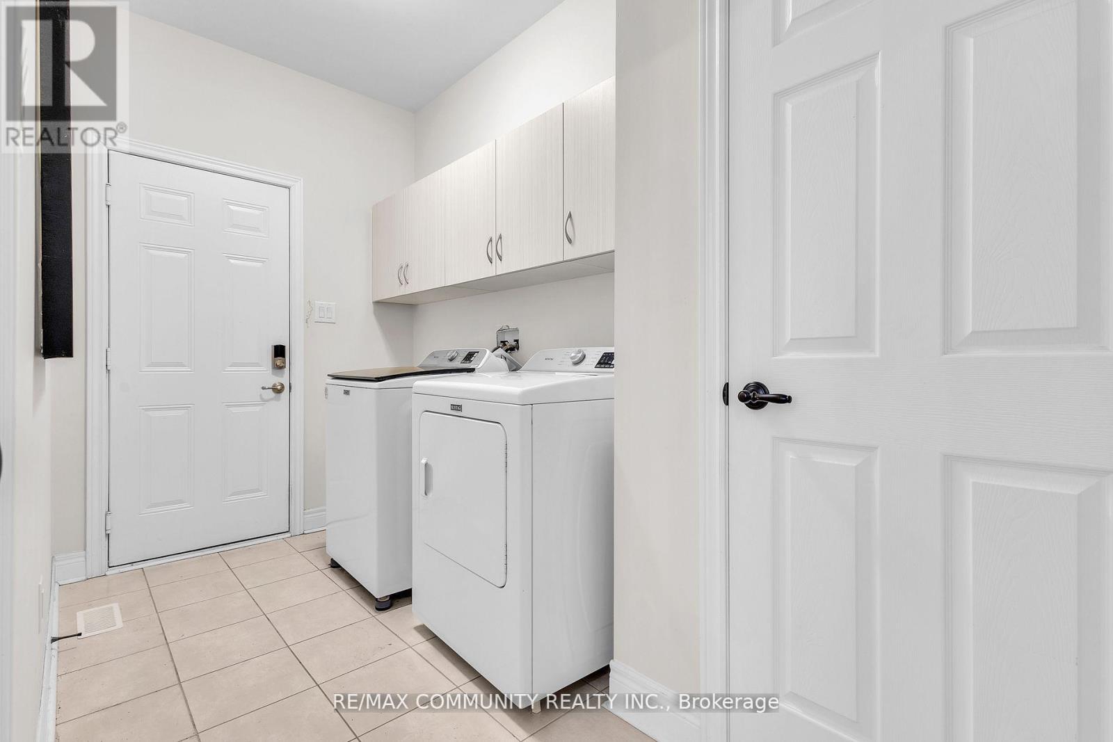 18 Walworth Street, Halton Hills (Georgetown), Ontario  L7G 0N5 - Photo 16 - W13566752