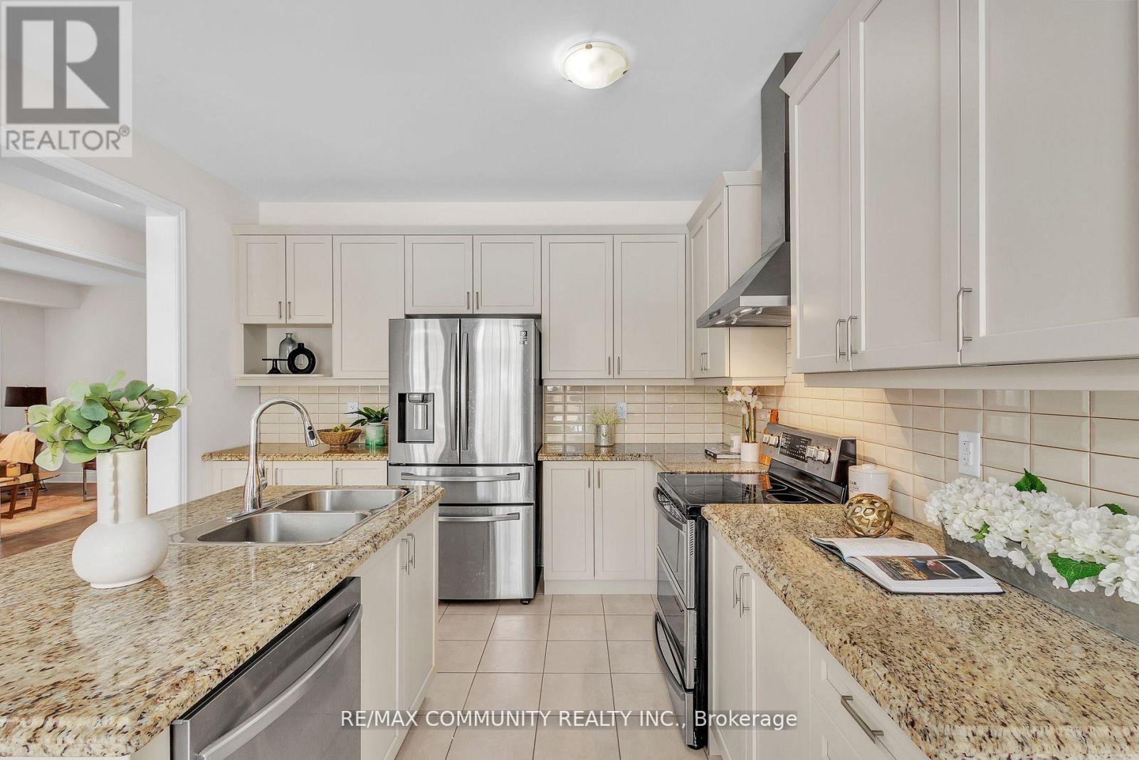 18 Walworth Street, Halton Hills (Georgetown), Ontario  L7G 0N5 - Photo 26 - W13566752