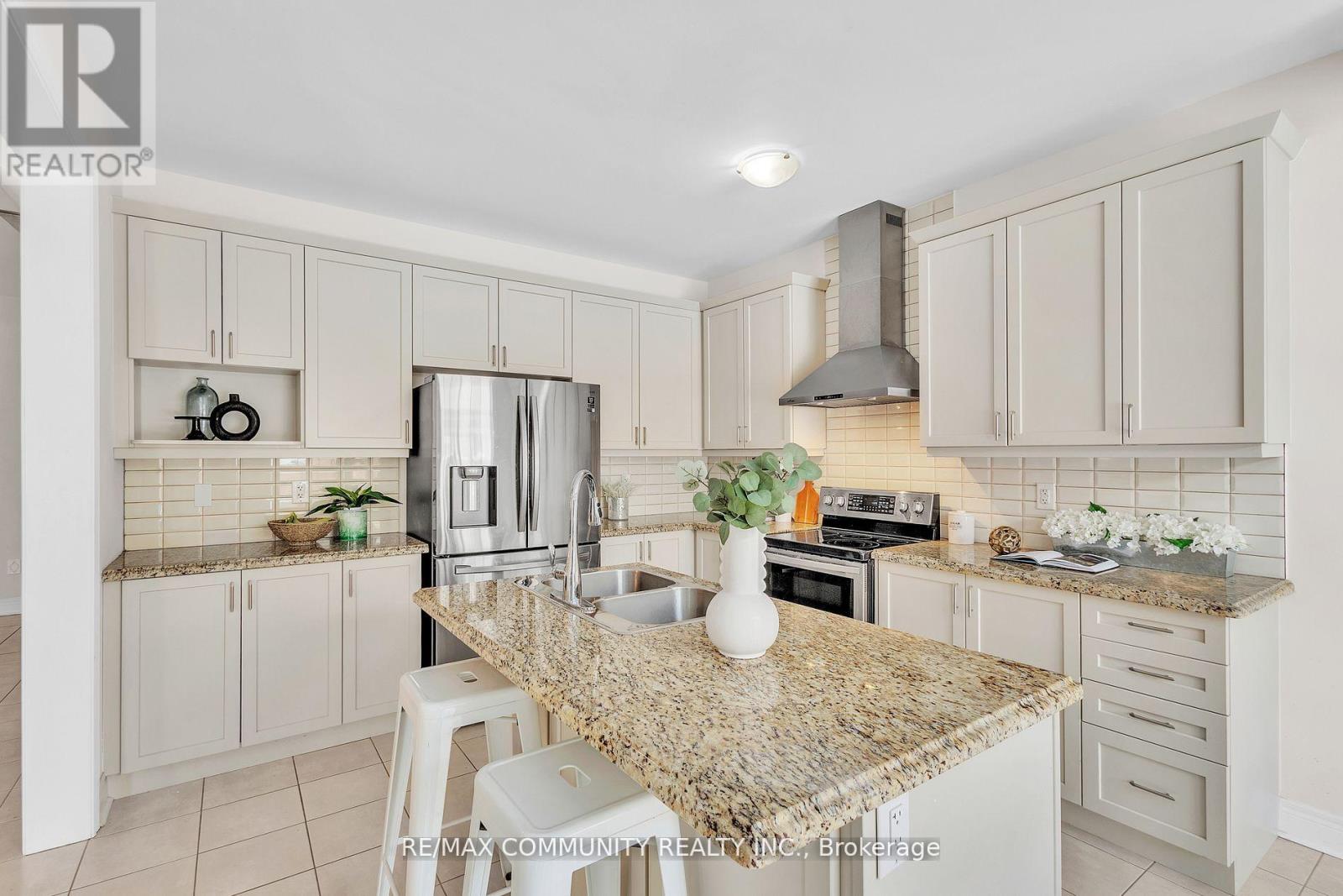 18 Walworth Street, Halton Hills (Georgetown), Ontario  L7G 0N5 - Photo 45 - W13566752