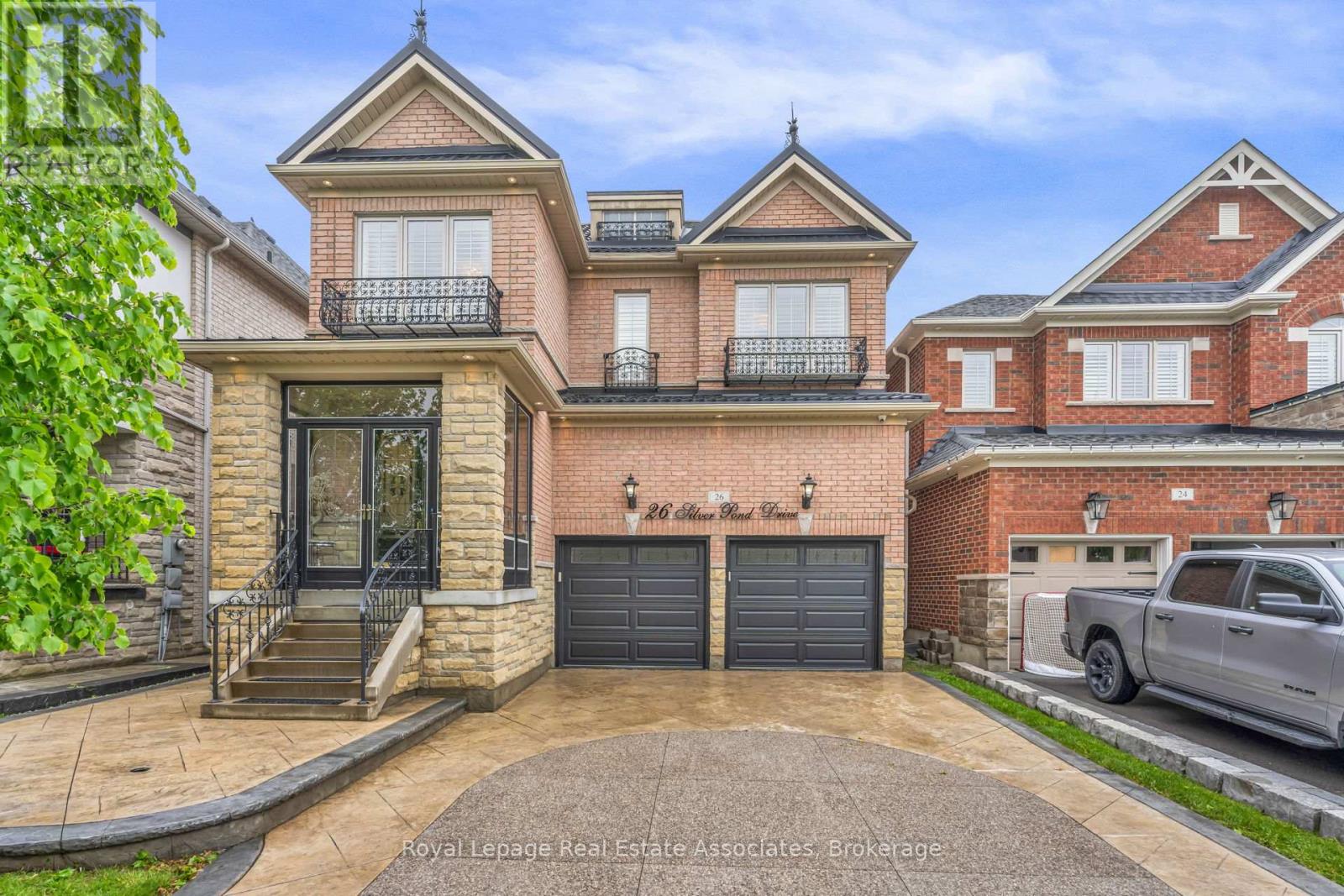 26 Silver Pond Drive, Halton Hills (Georgetown), Ontario  L7G 0G6 - Photo 2 - W13566880