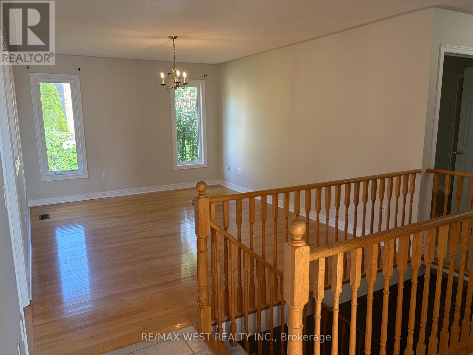 63 Munro Circle, Halton Hills (Georgetown), Ontario  L7G 6A2 - Photo 5 - W13568122