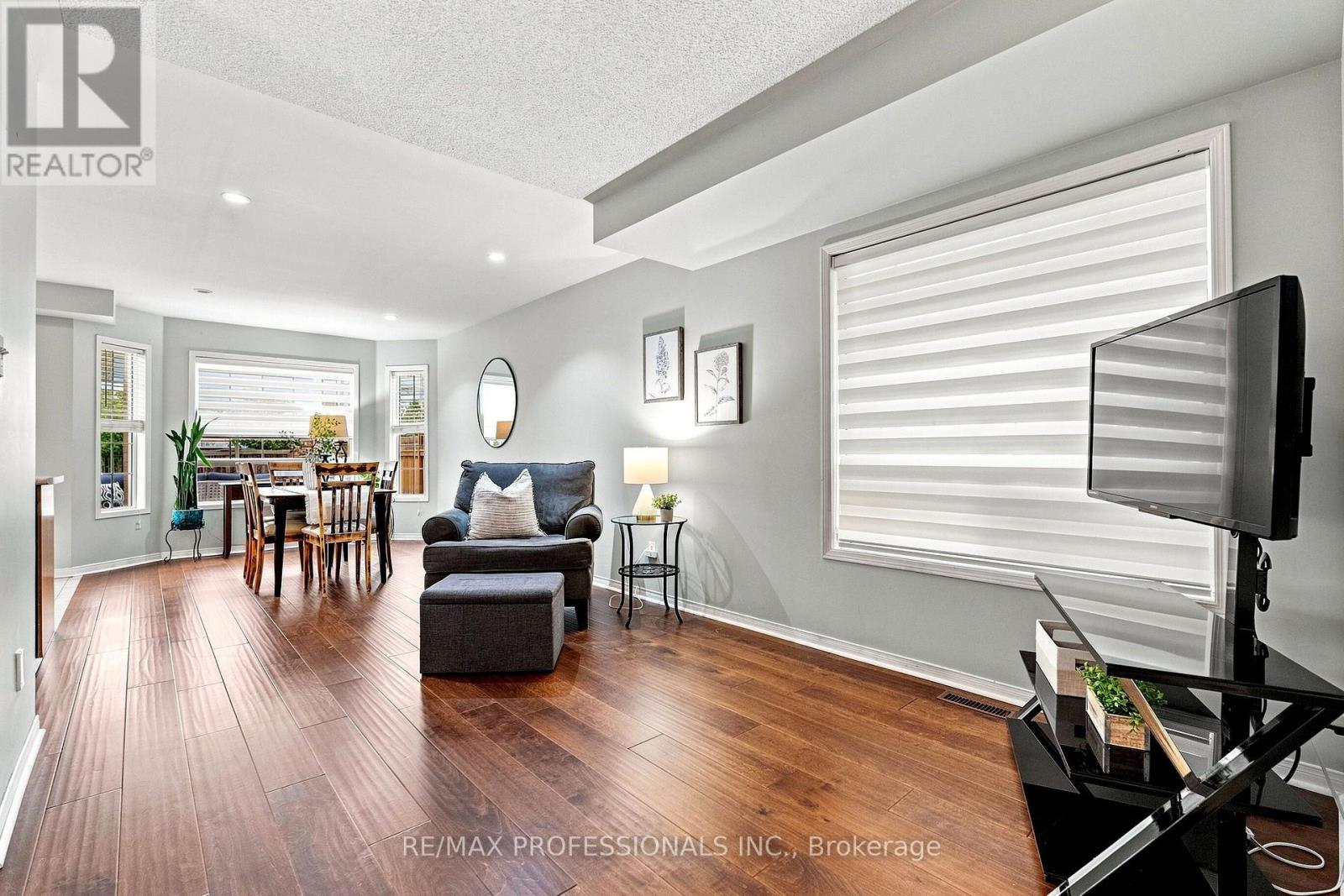 137 Dominion Gardens Drive, Halton Hills (Georgetown), Ontario  L7G 6B6 - Photo 11 - W13570058