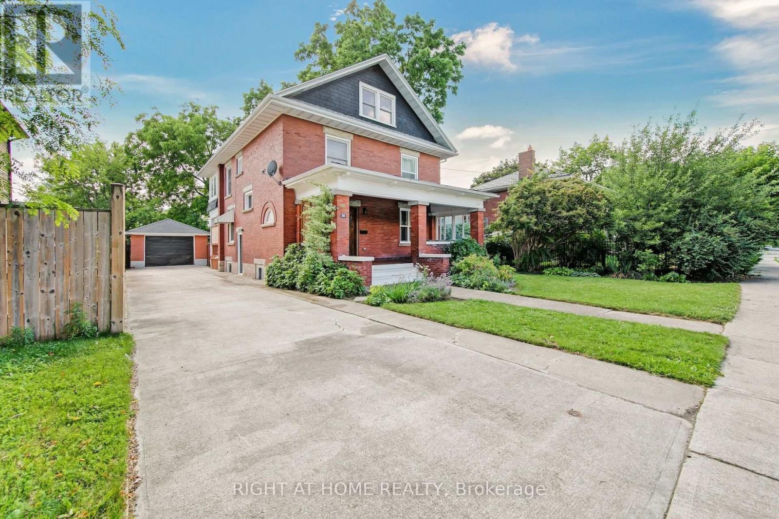 30 Willow Street N, Halton Hills (Ac Acton), Ontario  L7J 1Z7 - Photo 1 - W13570230