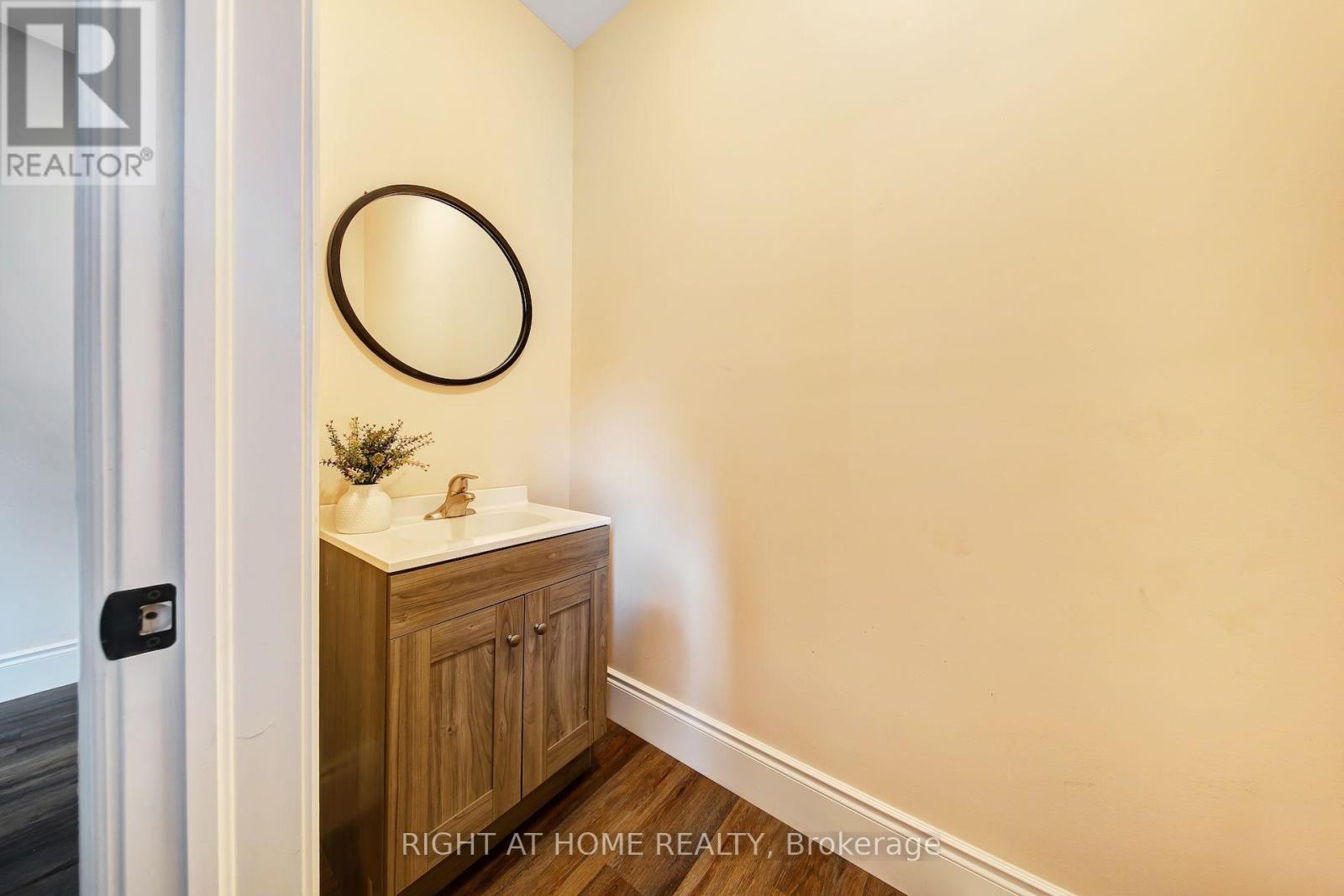 30 Willow Street N, Halton Hills (Ac Acton), Ontario  L7J 1Z7 - Photo 16 - W13570230