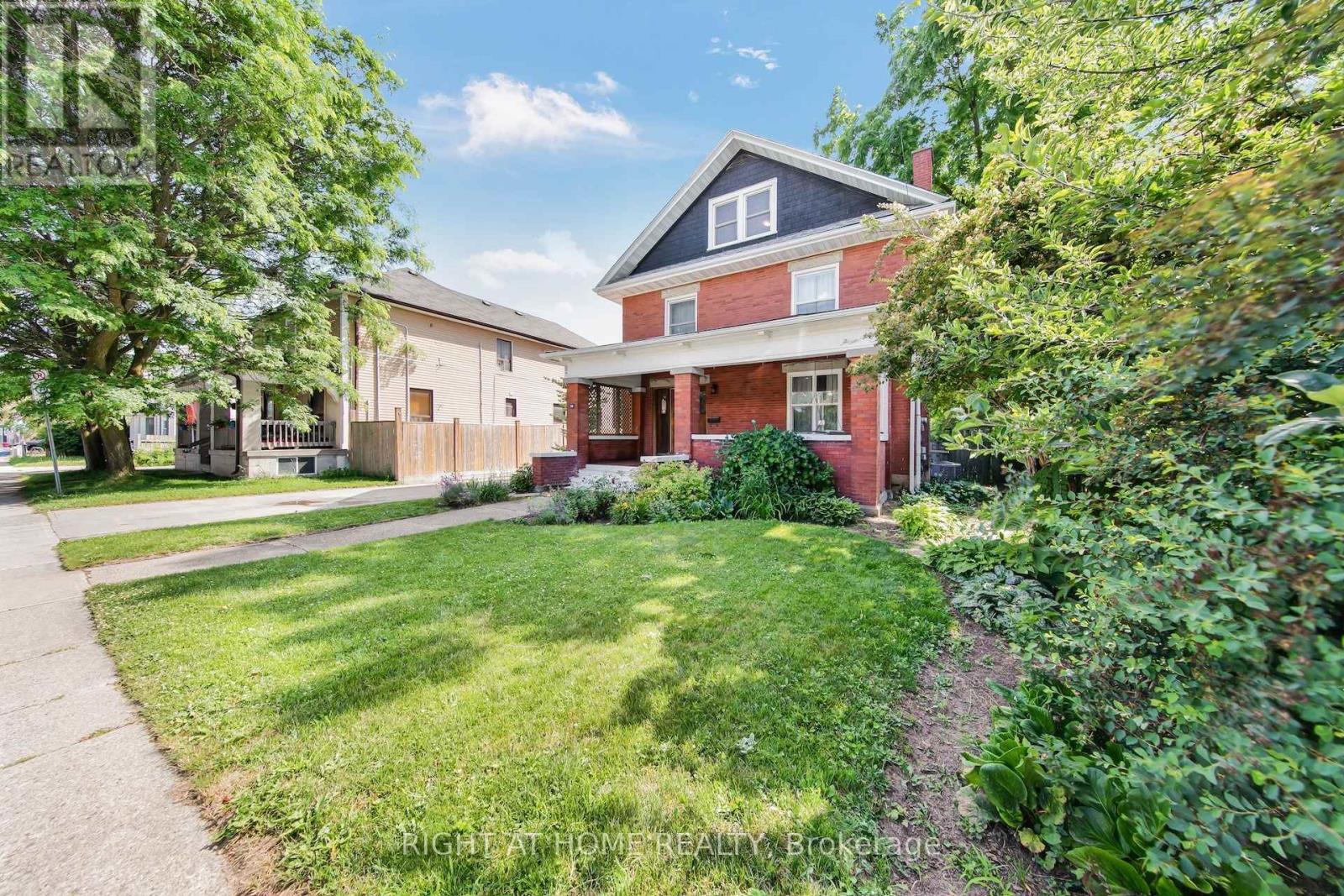 30 Willow Street N, Halton Hills (Ac Acton), Ontario  L7J 1Z7 - Photo 3 - W13570230