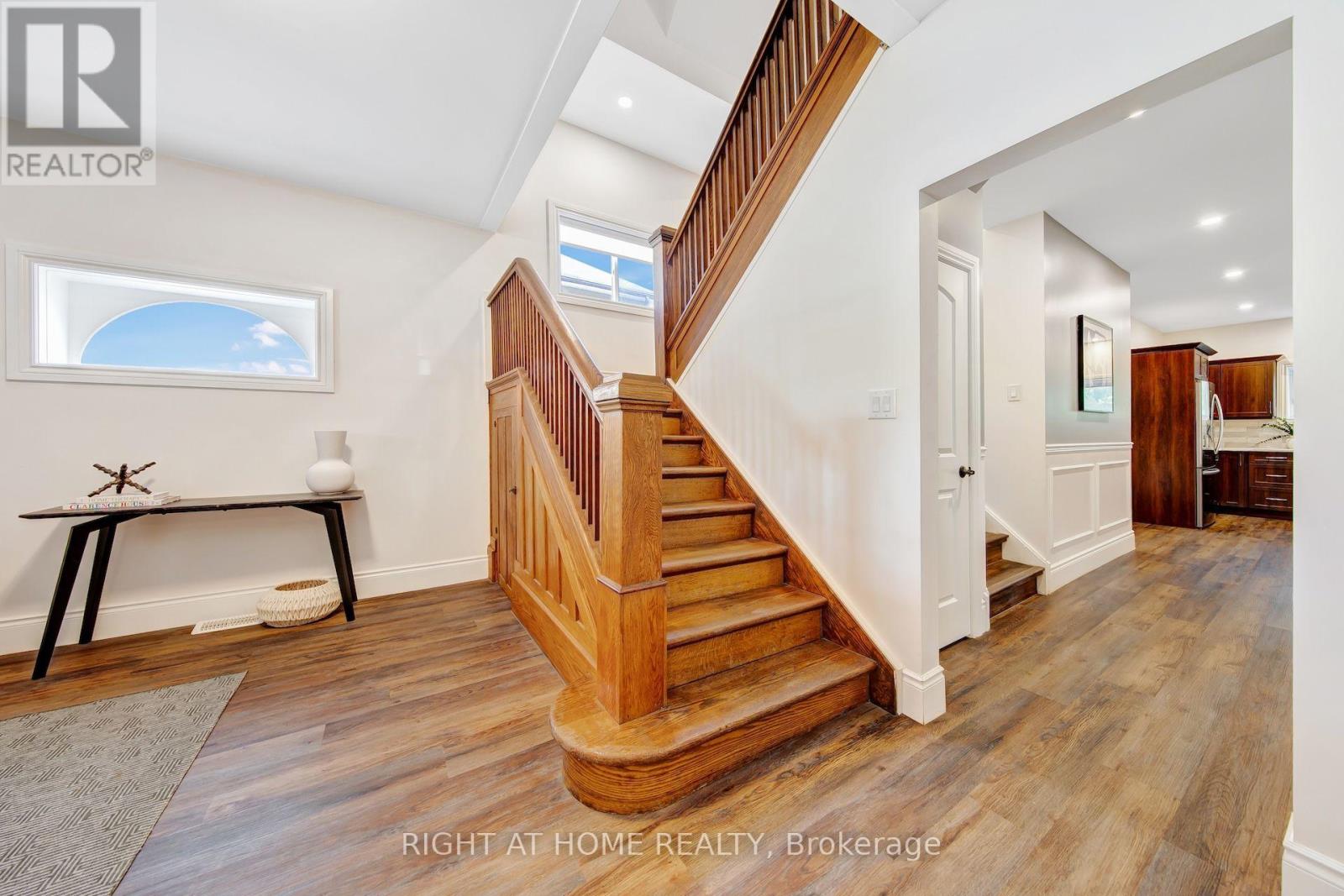 30 Willow Street N, Halton Hills (Ac Acton), Ontario  L7J 1Z7 - Photo 9 - W13570230