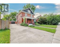 <div class="price">$1,095,000</div> 30 Willow Street N, Halton Hills (Ac Acton)<br><div style="margin-bottom:8px;"><small>Right At Home Realty</small></div><div class='bed_bath'>5 Bed | 3 Bath</div>