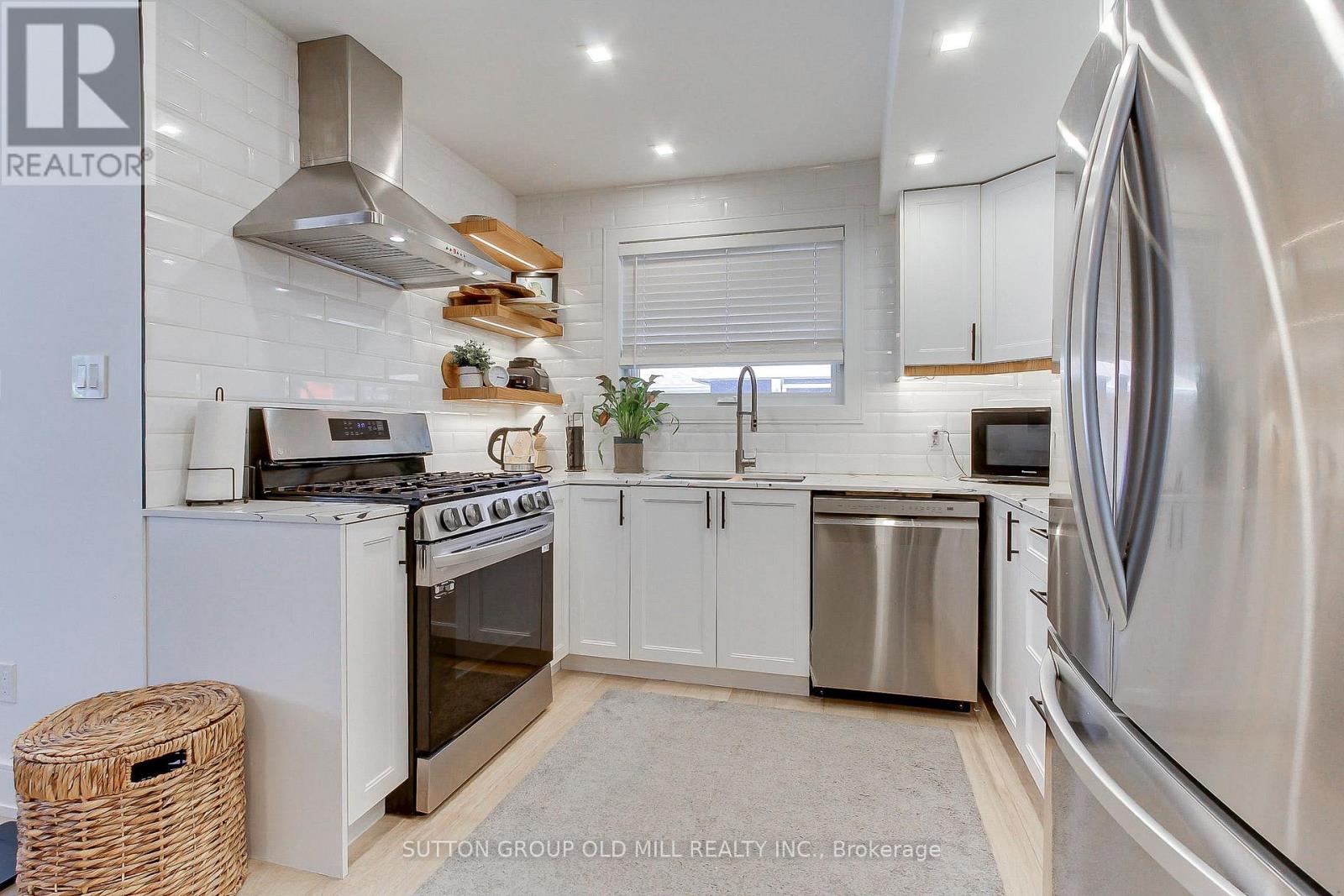 23 Moore Park Crescent, Halton Hills (Georgetown), Ontario  L7G 2T3 - Photo 12 - W13571620