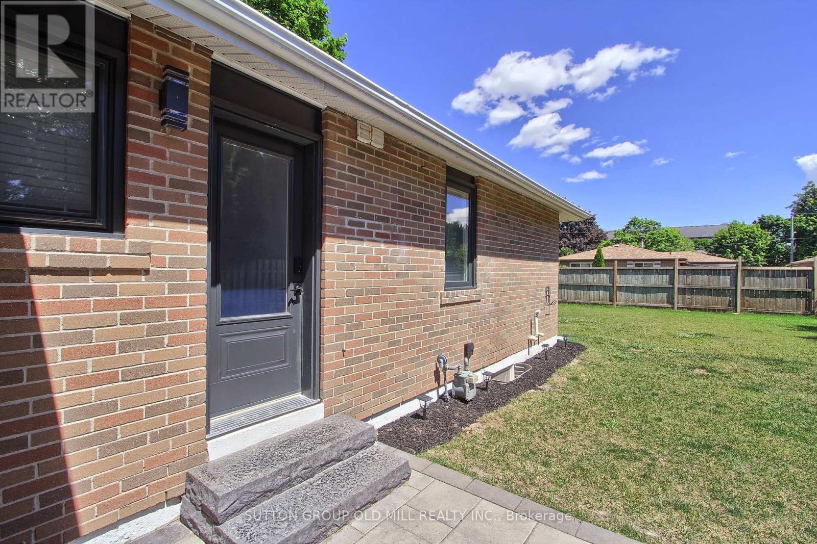 23 Moore Park Crescent, Halton Hills (Georgetown), Ontario  L7G 2T3 - Photo 27 - W13571620