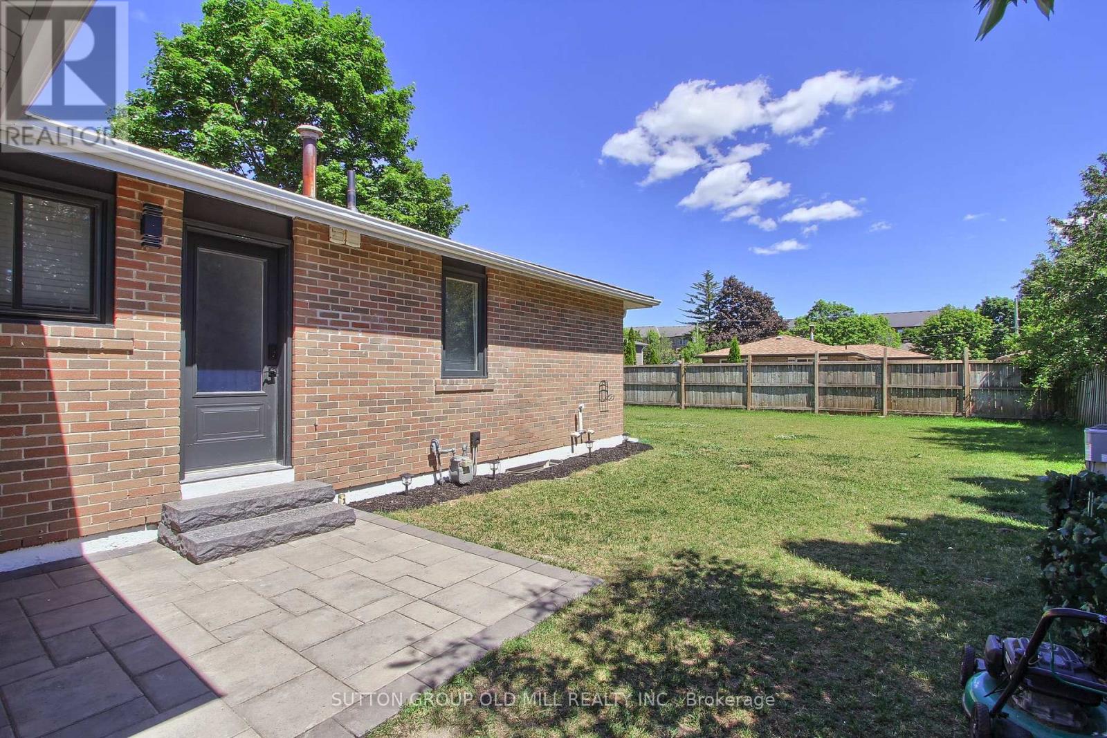 23 Moore Park Crescent, Halton Hills (Georgetown), Ontario  L7G 2T3 - Photo 43 - W13571620