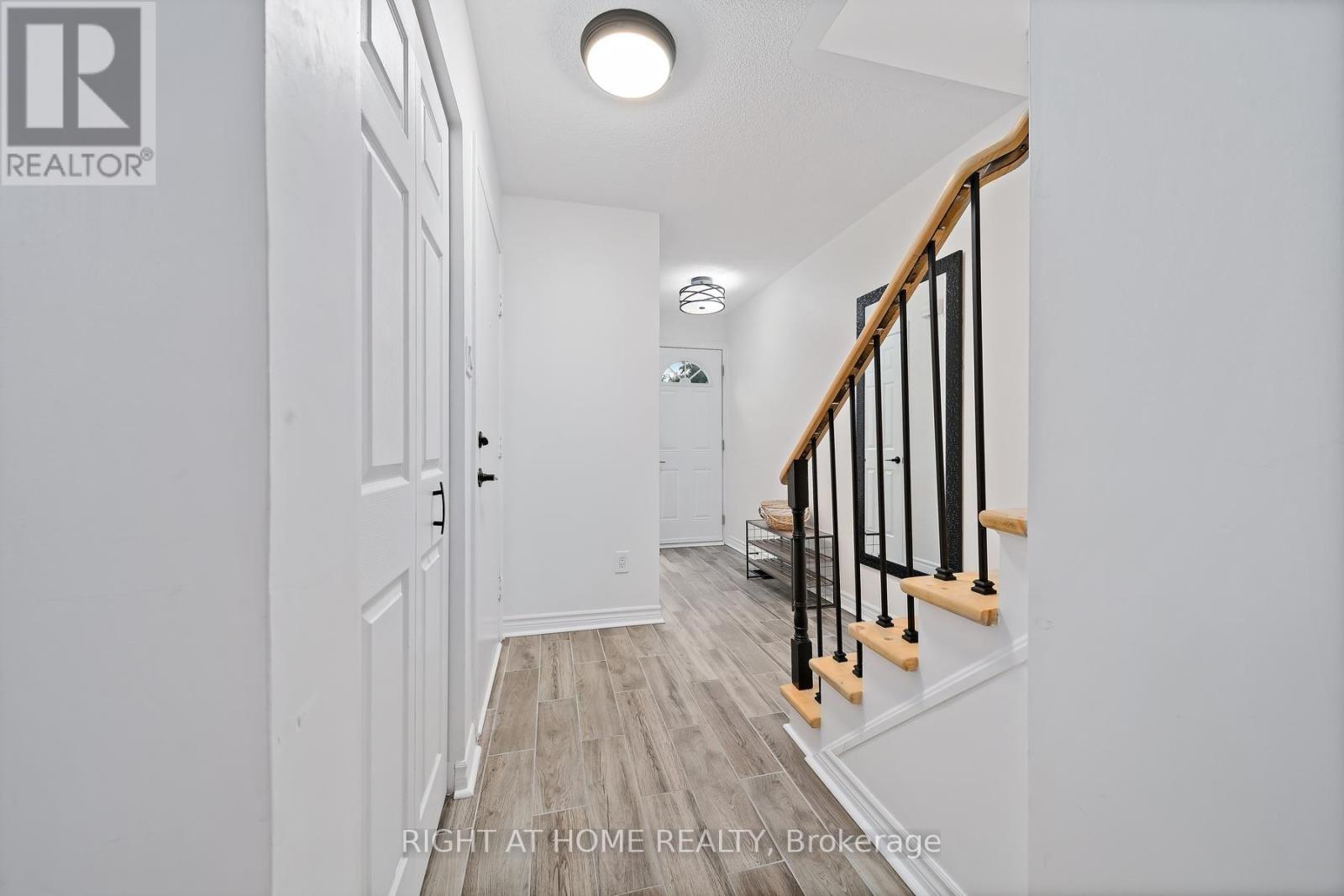 53 Corey Circle, Halton Hills (Georgetown), Ontario  L7G 5L7 - Photo 4 - W13572022