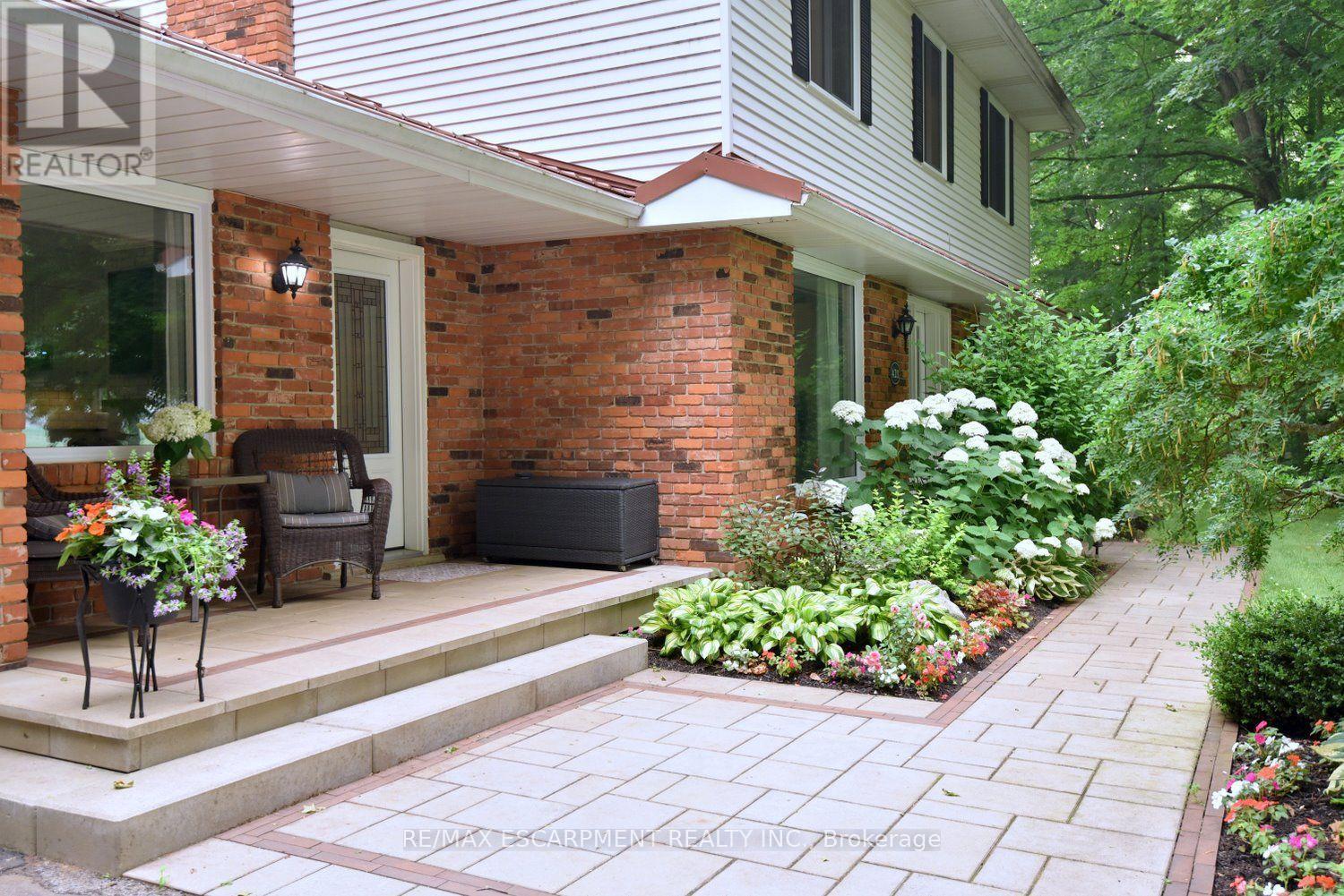 421 8th Concession Road E, Hamilton, Ontario  L0P 1B0 - Photo 8 - X13572374