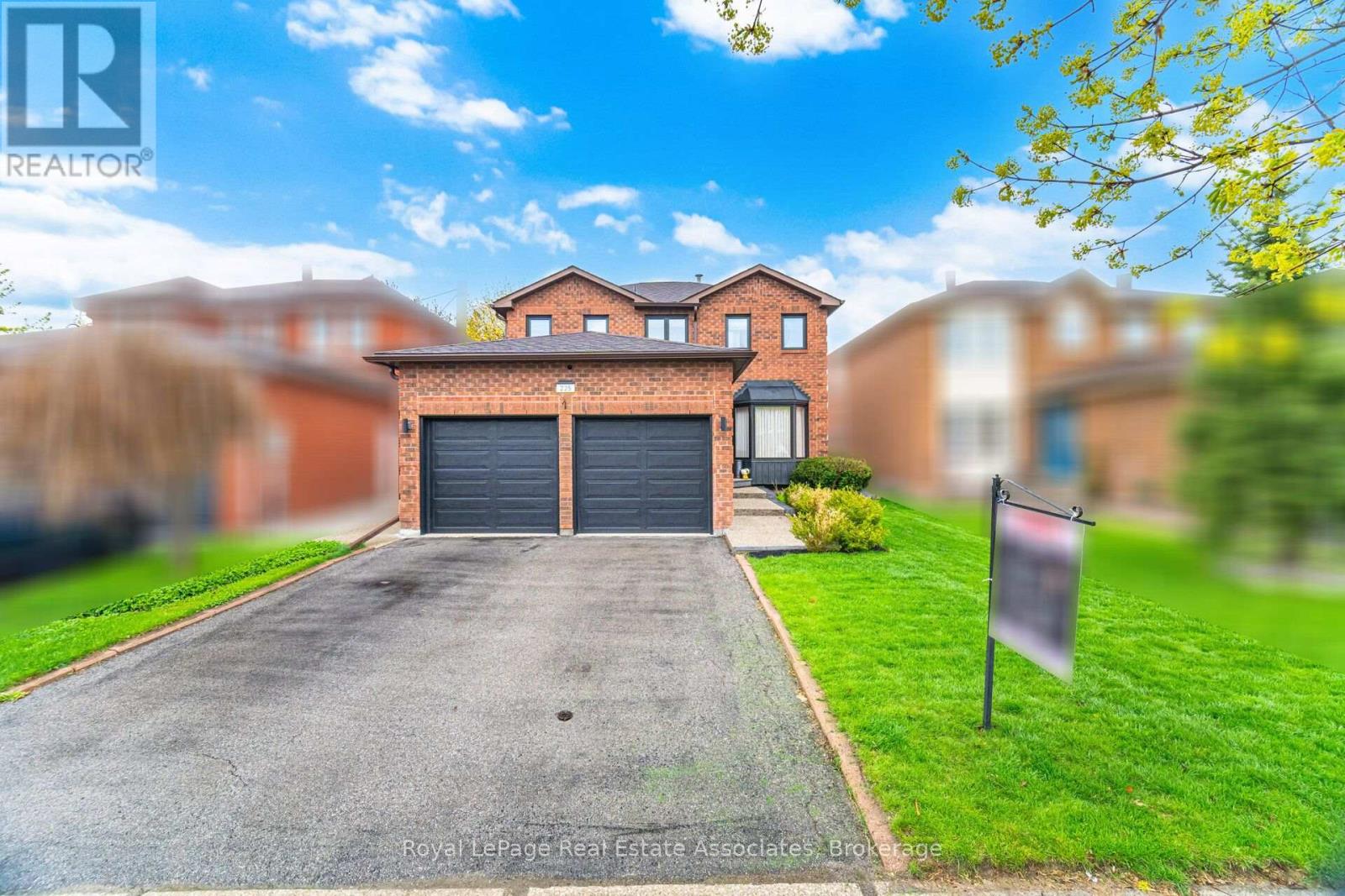 225 Barber Drive, Halton Hills (Georgetown), Ontario  L7G 5K5 - Photo 2 - W13572920