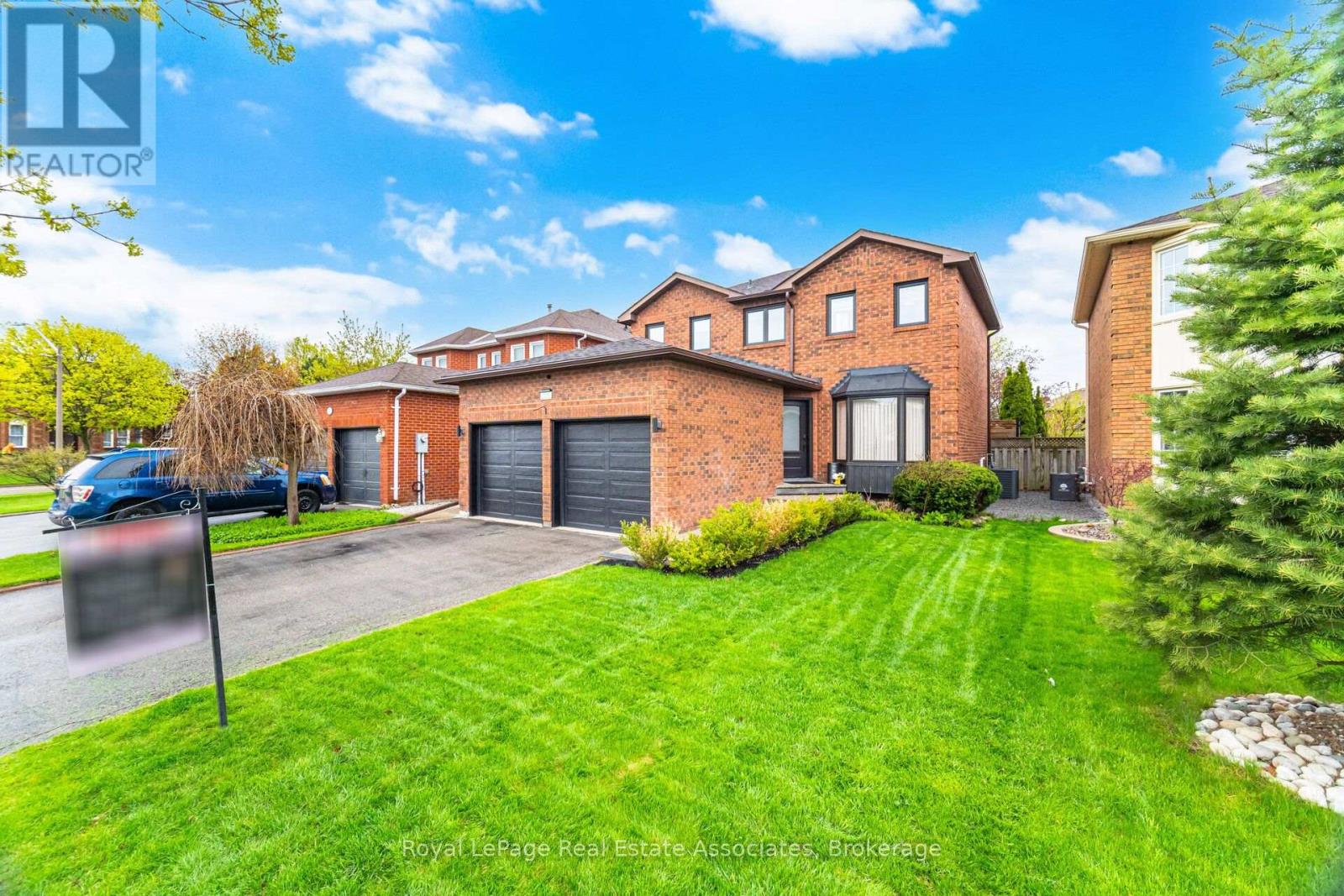 225 Barber Drive, Halton Hills (Georgetown), Ontario  L7G 5K5 - Photo 3 - W13572920