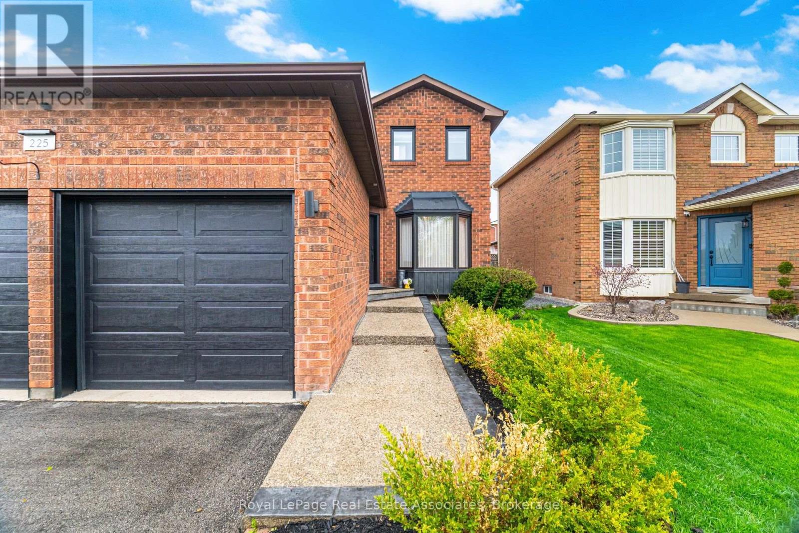 225 Barber Drive, Halton Hills (Georgetown), Ontario  L7G 5K5 - Photo 4 - W13572920