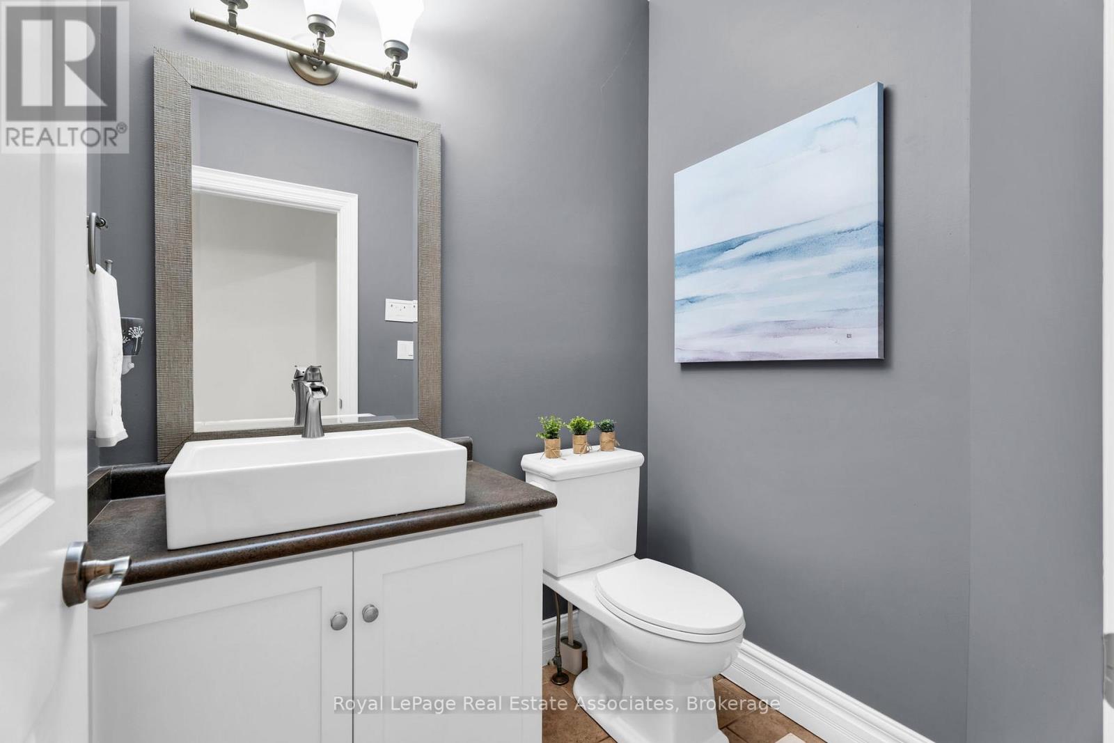 27 Rennie Street, Halton Hills (Ac Acton), Ontario  L7J 2Y7 - Photo 22 - W13573786